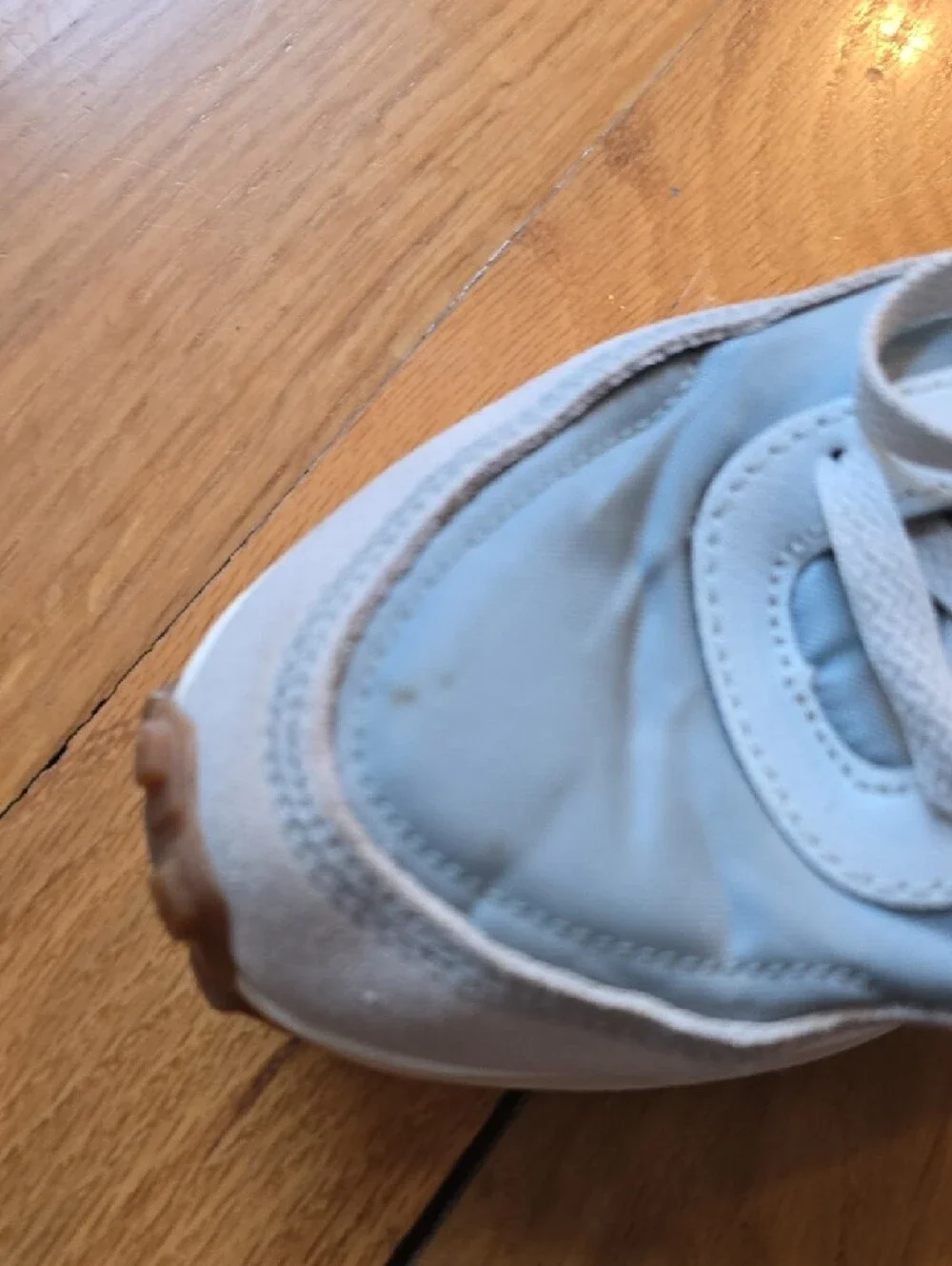 Nike Women’s Waffle Debut Pale Green Sneakers Size 9.5